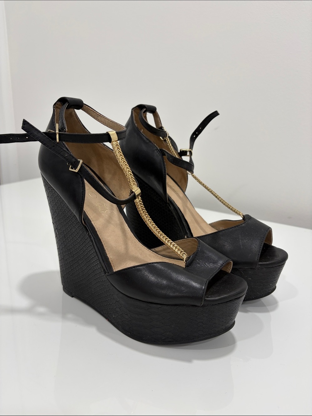Aldo Black Wedge Sandals with Gold Chain T-Strap